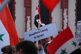 Demonstration in Frankfurt: Hände weg von Syrien